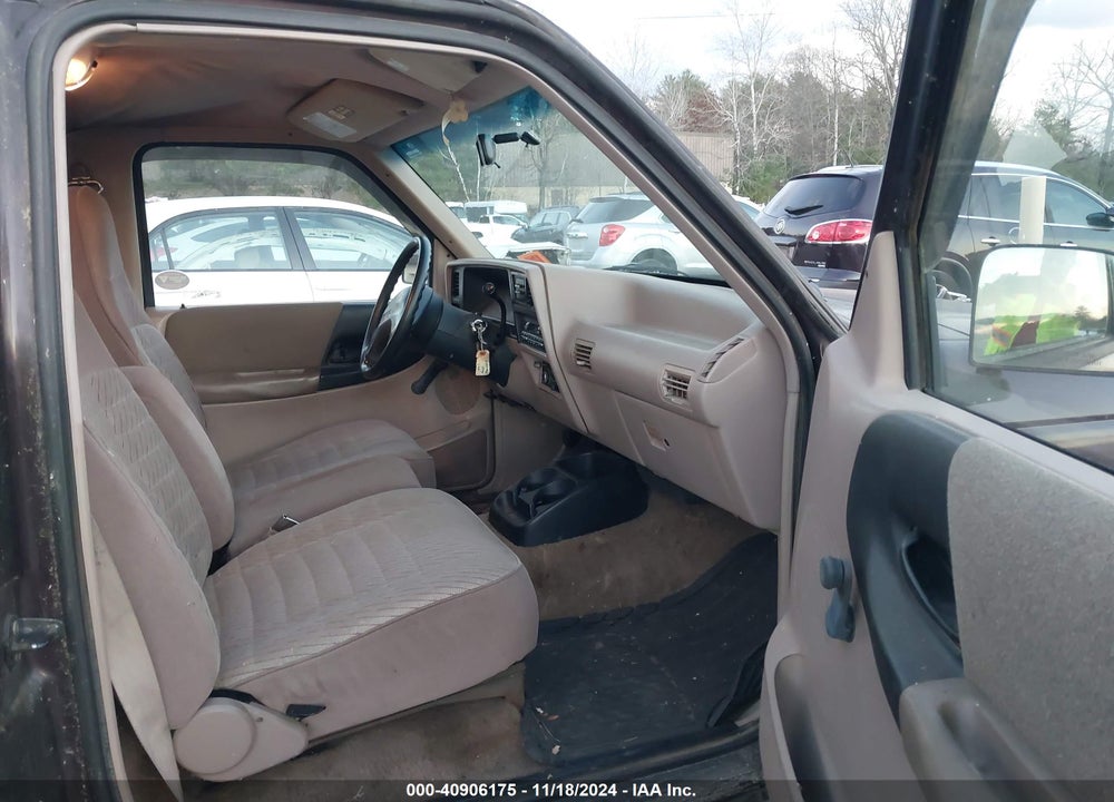 1993 FORD RANGER VIN: 1FTCR10AXPUA13567