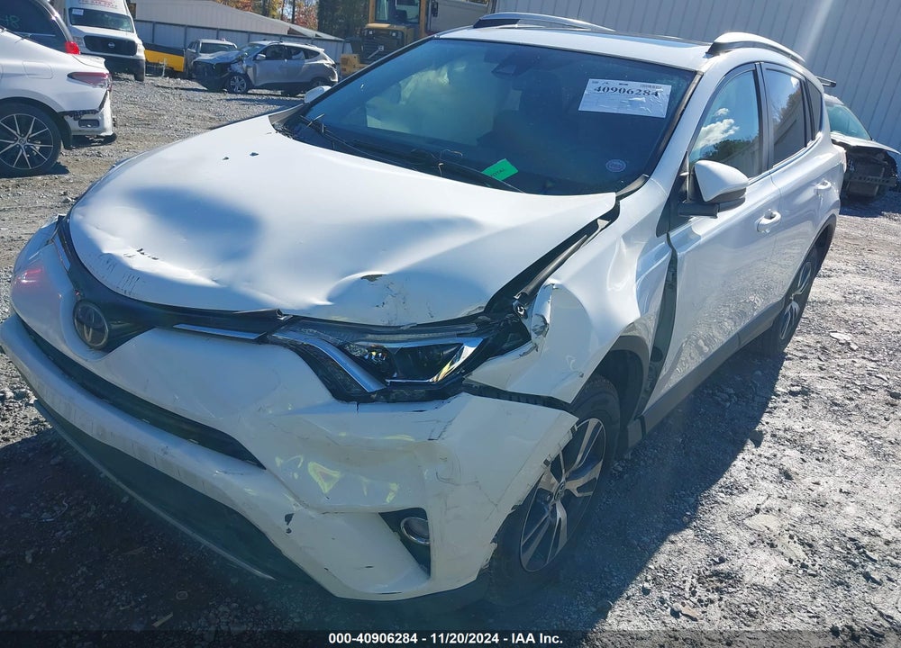 2017 TOYOTA RAV4 XLE VIN: JTMRFREV2HJ713017