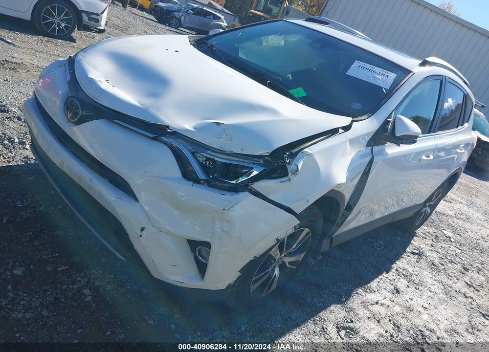2017 TOYOTA RAV4 XLE VIN: JTMRFREV2HJ713017