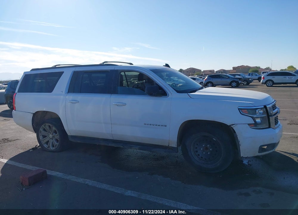 2017 CHEVROLET SUBURBAN LT VIN: 1GNSCHKC3HR269520