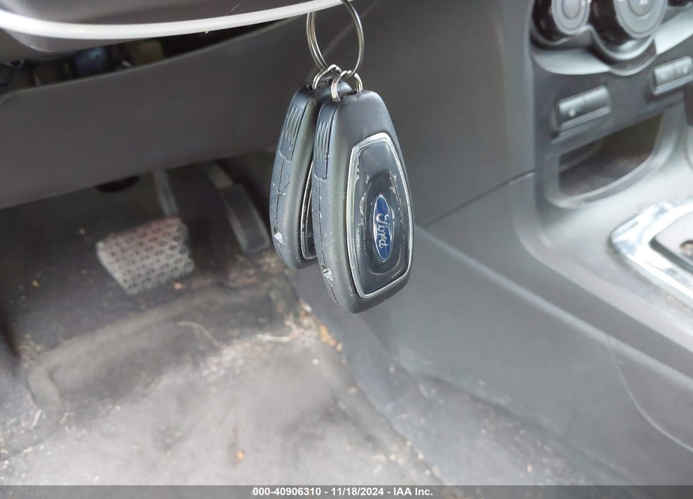 2011 FORD FIESTA SES VIN: 3FADP4FJ9BM147492