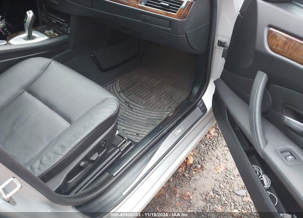 2008 BMW 528XI VIN: WBANV13548CZ54021