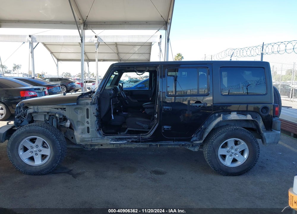 2017 JEEP WRANGLER UNLIMITED SPORT 4X4 VIN: 1C4BJWDG4HL644661