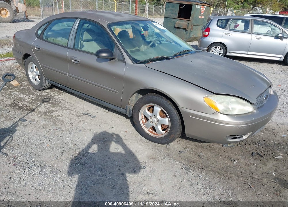 2004 FORD TAURUS SES VIN: 1FAFP55294G181518