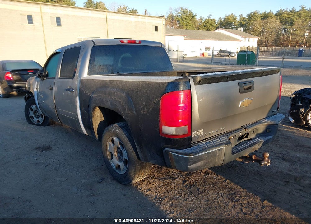 2008 CHEVROLET SILVERADO 1500 LT1 VIN: 2GCEK13M281126185