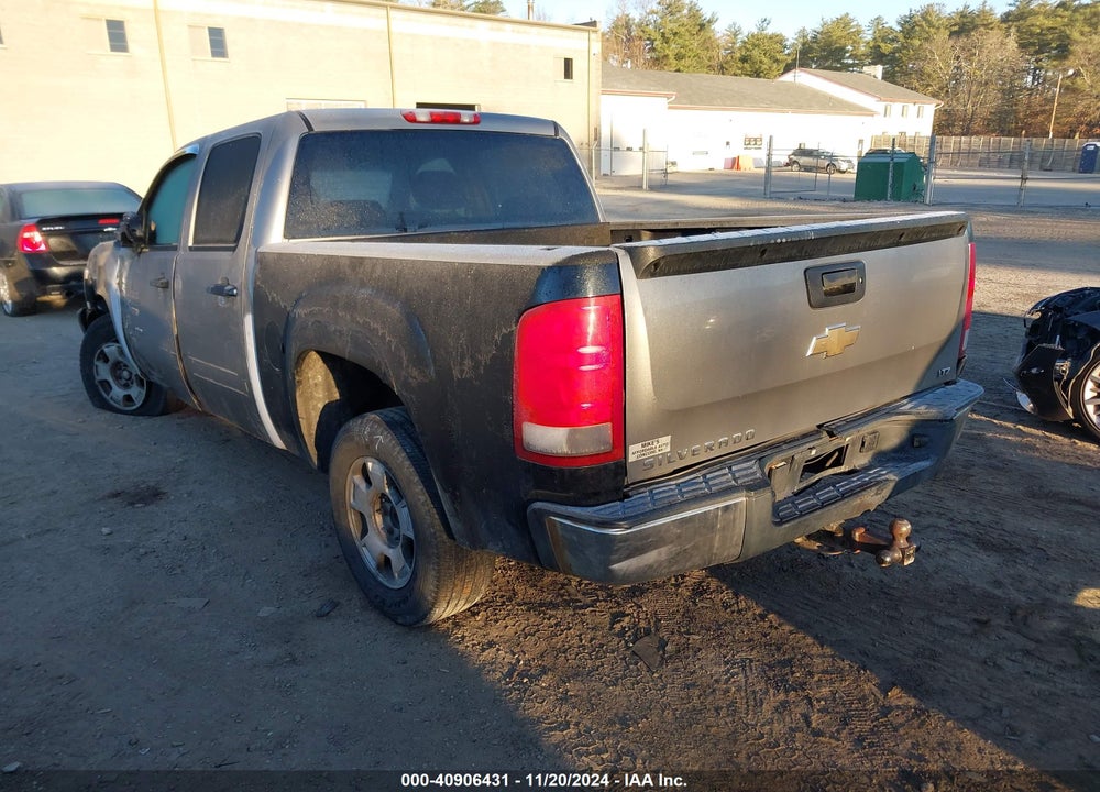 2008 CHEVROLET SILVERADO 1500 LT1 VIN: 2GCEK13M281126185