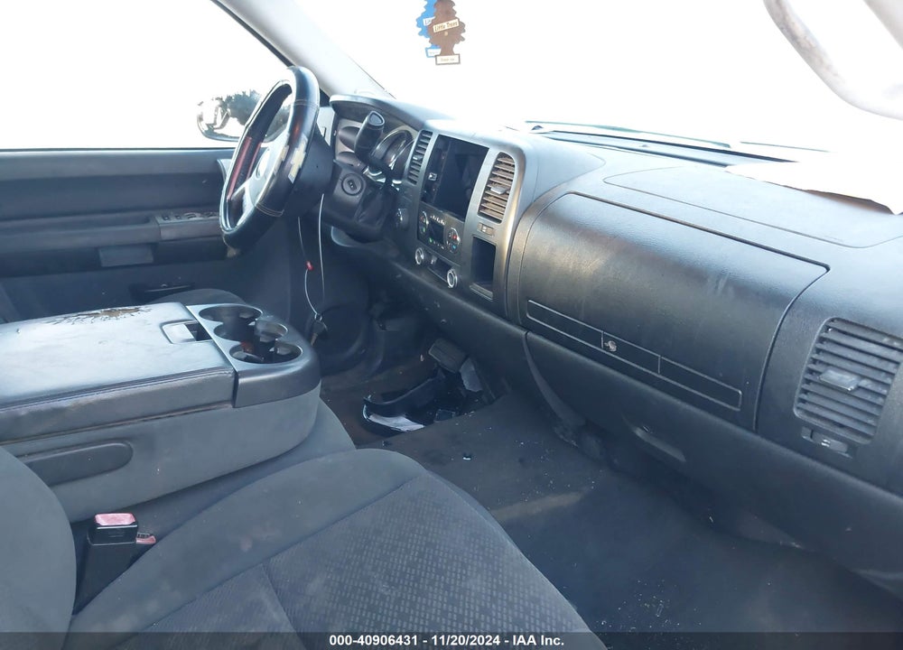 2008 CHEVROLET SILVERADO 1500 LT1 VIN: 2GCEK13M281126185