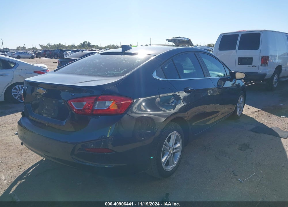 2018 CHEVROLET CRUZE LT AUTO VIN: 1G1BE5SM8J7147823