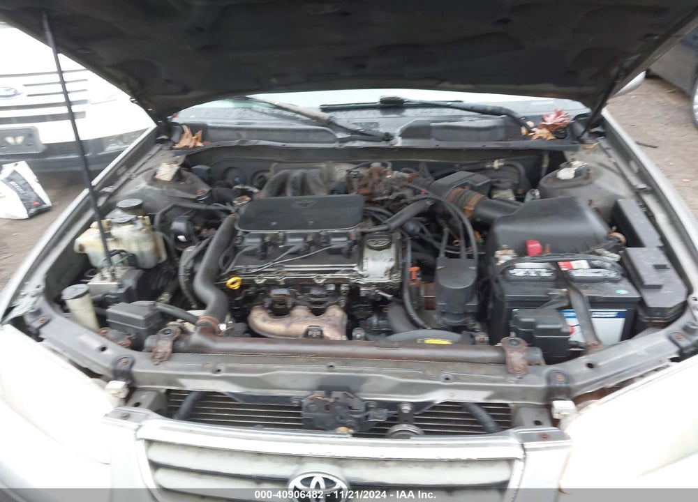 2001 TOYOTA CAMRY XLE V6 VIN: 4T1BF28K01U117821