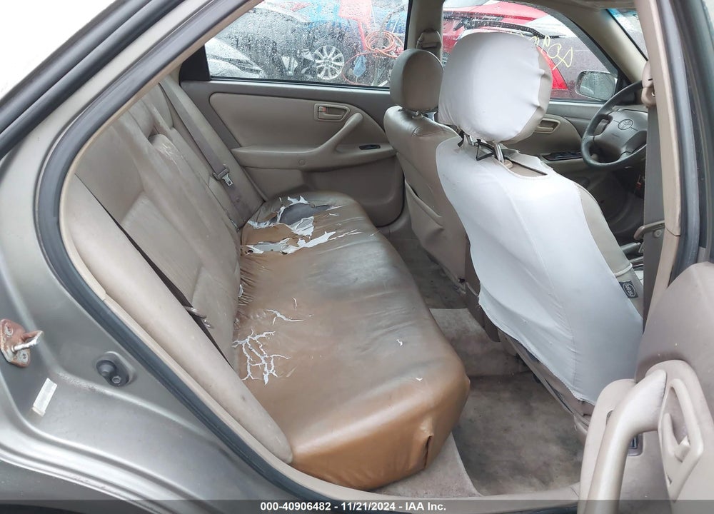 2001 TOYOTA CAMRY XLE V6 VIN: 4T1BF28K01U117821