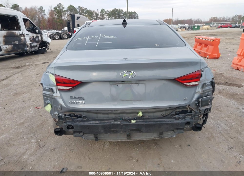 2015 HYUNDAI GENESIS 3.8 VIN: KMHGN4JE2FU071005