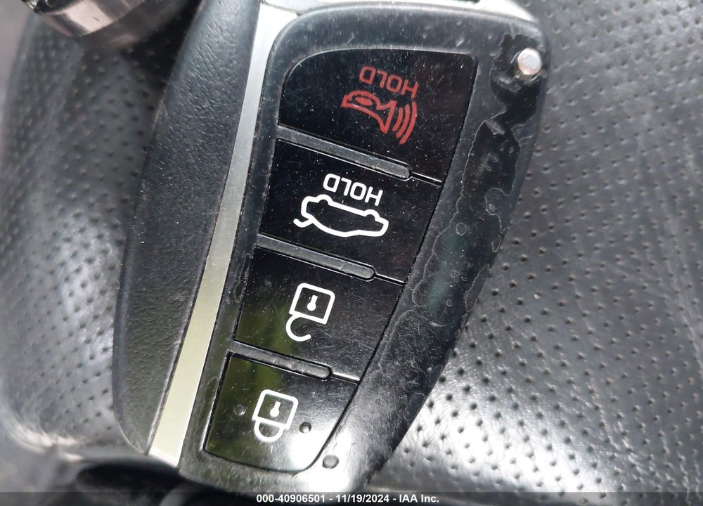 2015 HYUNDAI GENESIS 3.8 VIN: KMHGN4JE2FU071005