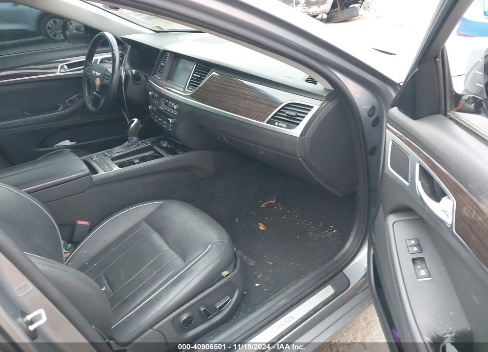 2015 HYUNDAI GENESIS 3.8 VIN: KMHGN4JE2FU071005