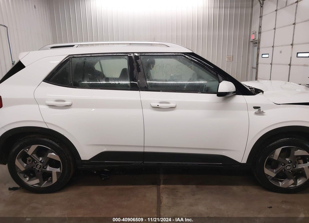 2024 HYUNDAI VENUE SEL VIN: KMHRC8A31RU285752