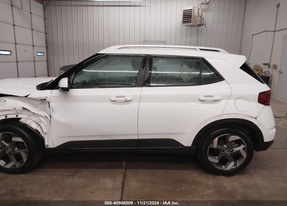 2024 HYUNDAI VENUE SEL VIN: KMHRC8A31RU285752