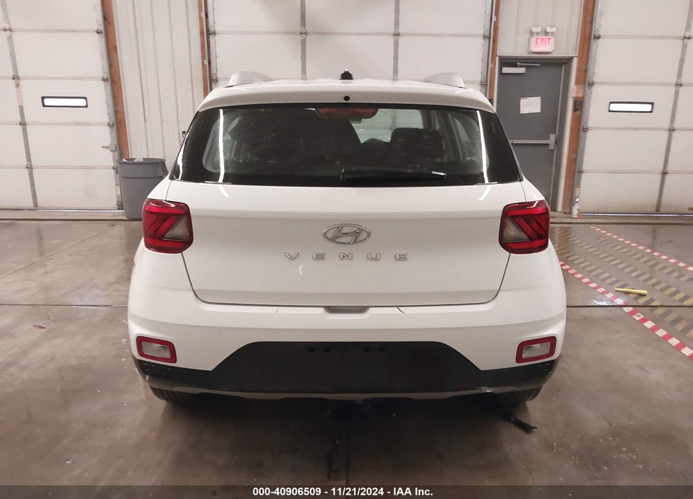2024 HYUNDAI VENUE SEL VIN: KMHRC8A31RU285752