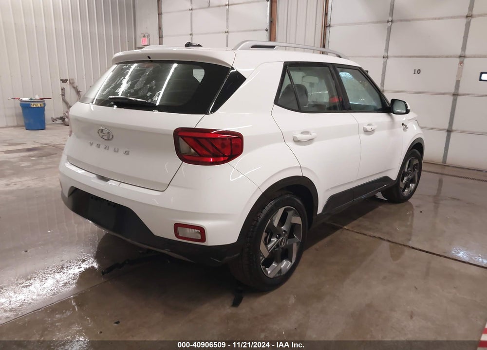 2024 HYUNDAI VENUE SEL VIN: KMHRC8A31RU285752