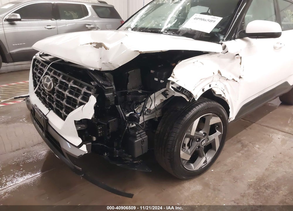 2024 HYUNDAI VENUE SEL VIN: KMHRC8A31RU285752