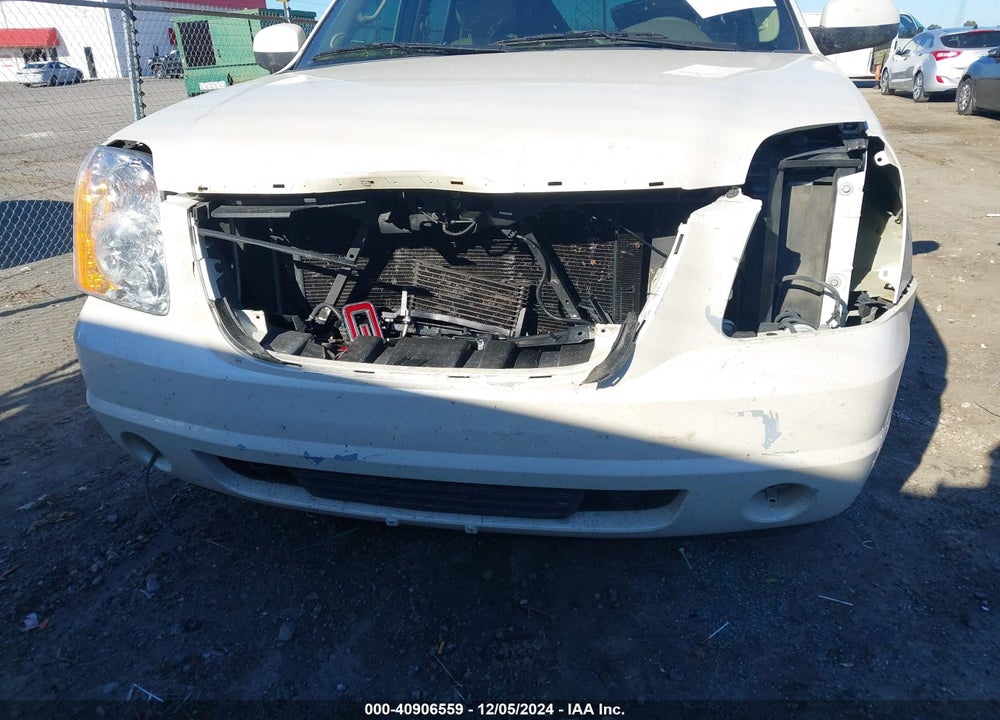 2014 GMC YUKON SLT VIN: 1GKS1CE08ER167018
