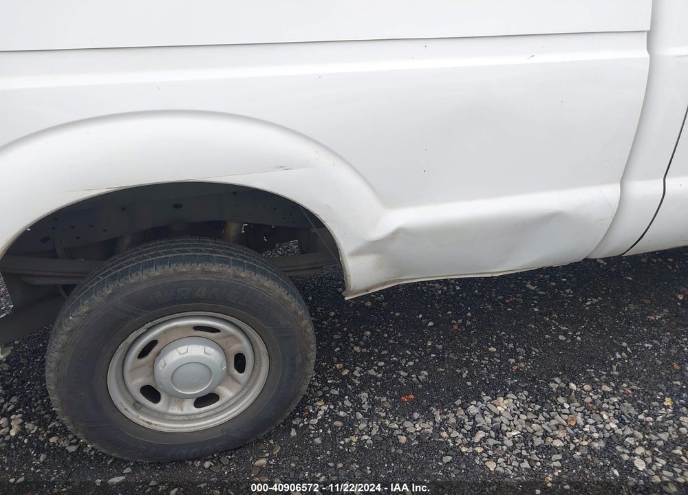 2013 FORD F-250 XL VIN: 1FTBF2B63DEB14037