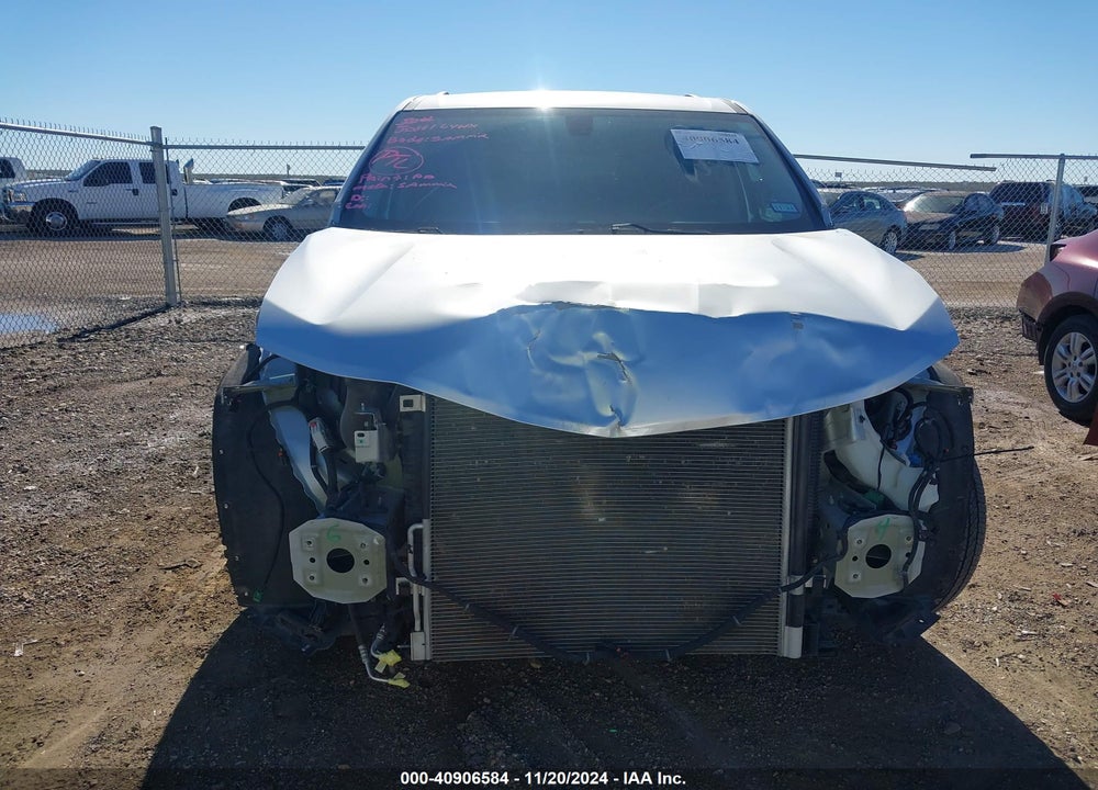 2018 CHEVROLET TRAVERSE 1LT VIN: 1GNERGKW0JJ233580