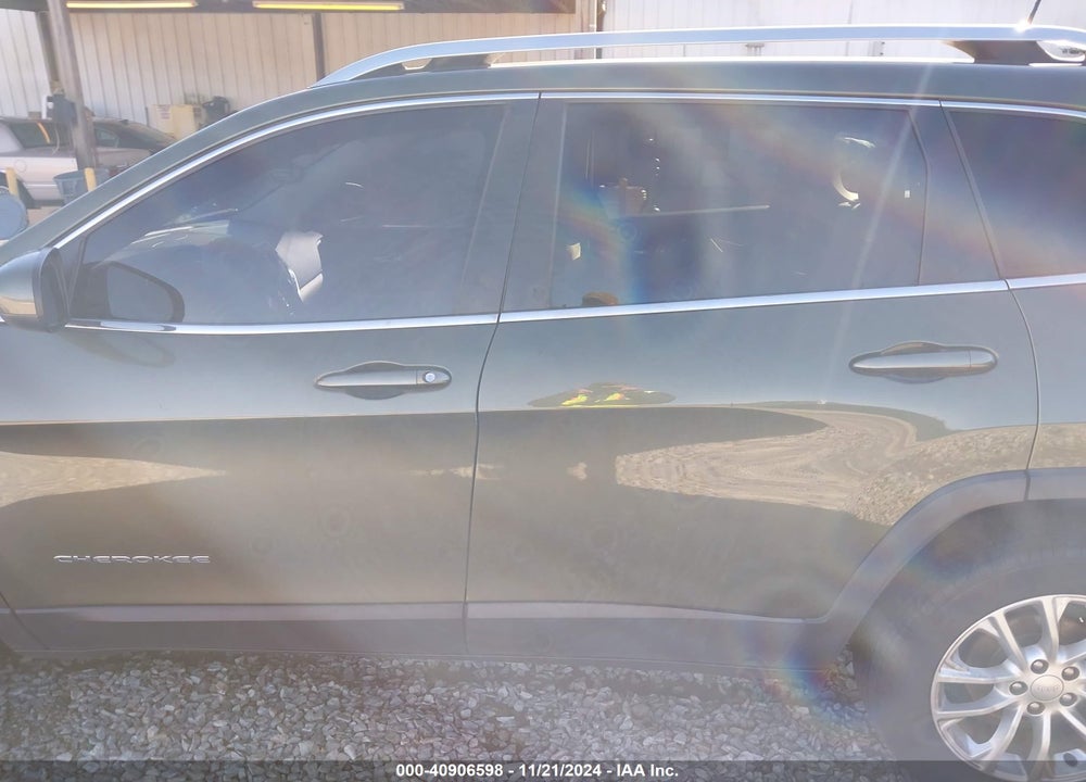 2019 JEEP CHEROKEE LATITUDE VIN: 1C4PJLCB2KD241466