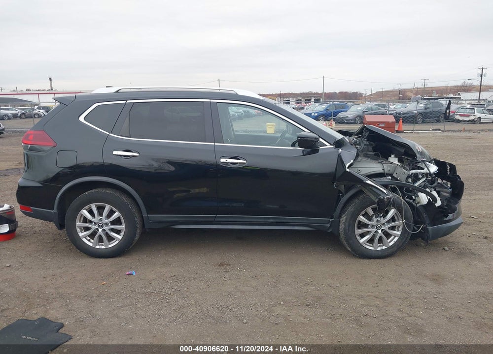 2018 NISSAN ROGUE SV VIN: KNMAT2MV9JP609934
