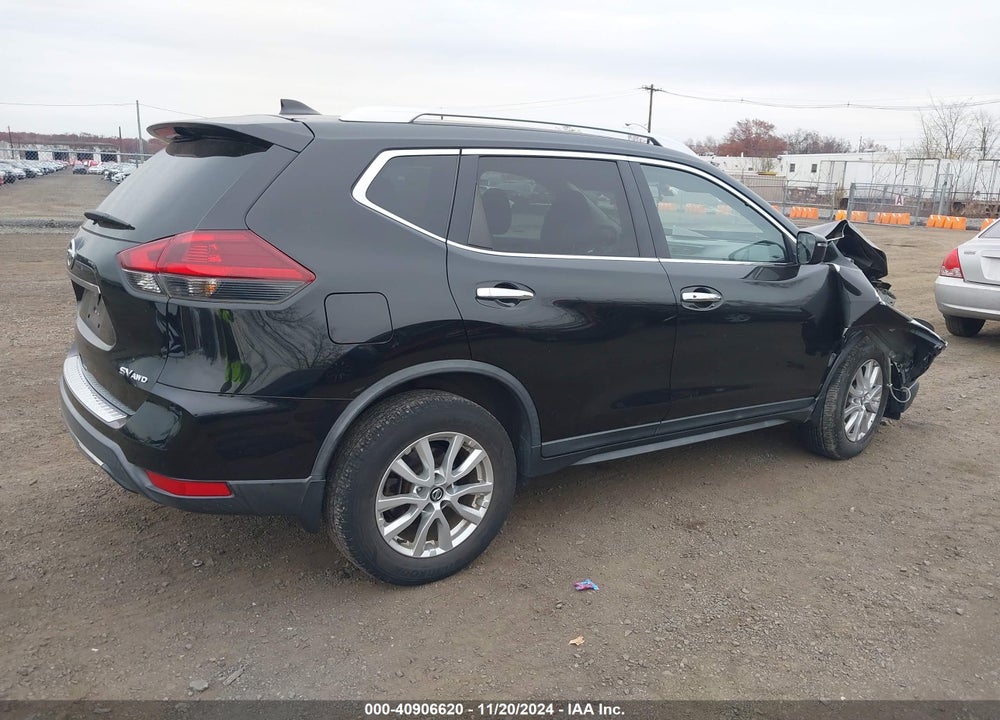 2018 NISSAN ROGUE SV VIN: KNMAT2MV9JP609934