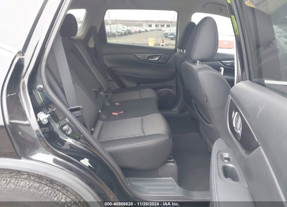 2018 NISSAN ROGUE SV VIN: KNMAT2MV9JP609934