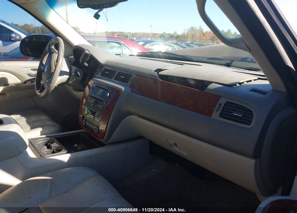 2009 CHEVROLET SUBURBAN 1500 LT2 VIN: 1GNFC26J19R252238