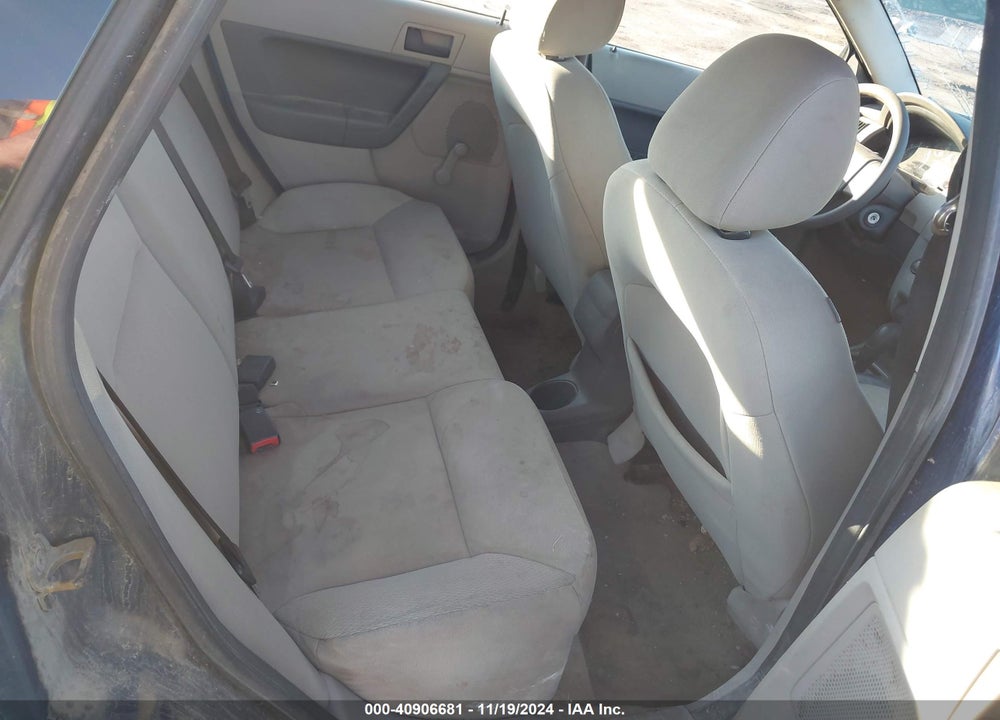 2008 FORD FOCUS S VIN: 1FAHP34N38W266293