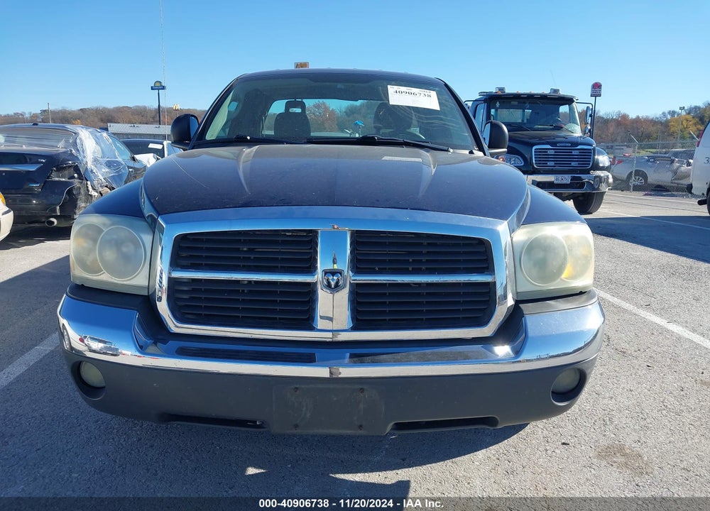 2005 DODGE DAKOTA SLT VIN: 1D7HE42K45S133162