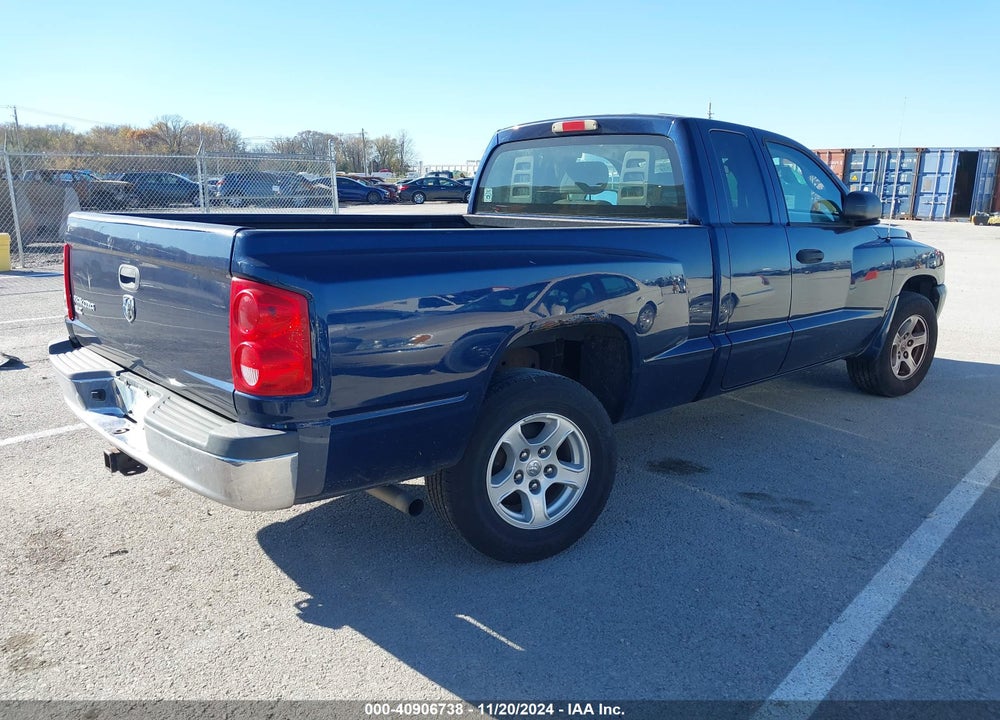 2005 DODGE DAKOTA SLT VIN: 1D7HE42K45S133162