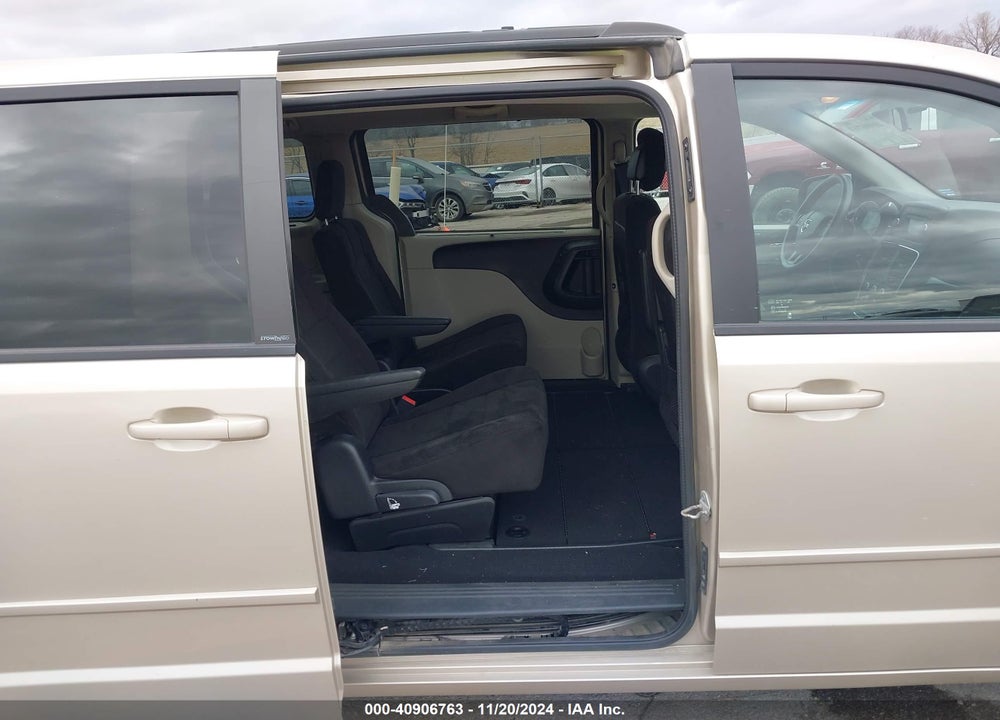 2013 DODGE GRAND CARAVAN SXT VIN: 2C4RDGCG0DR600588