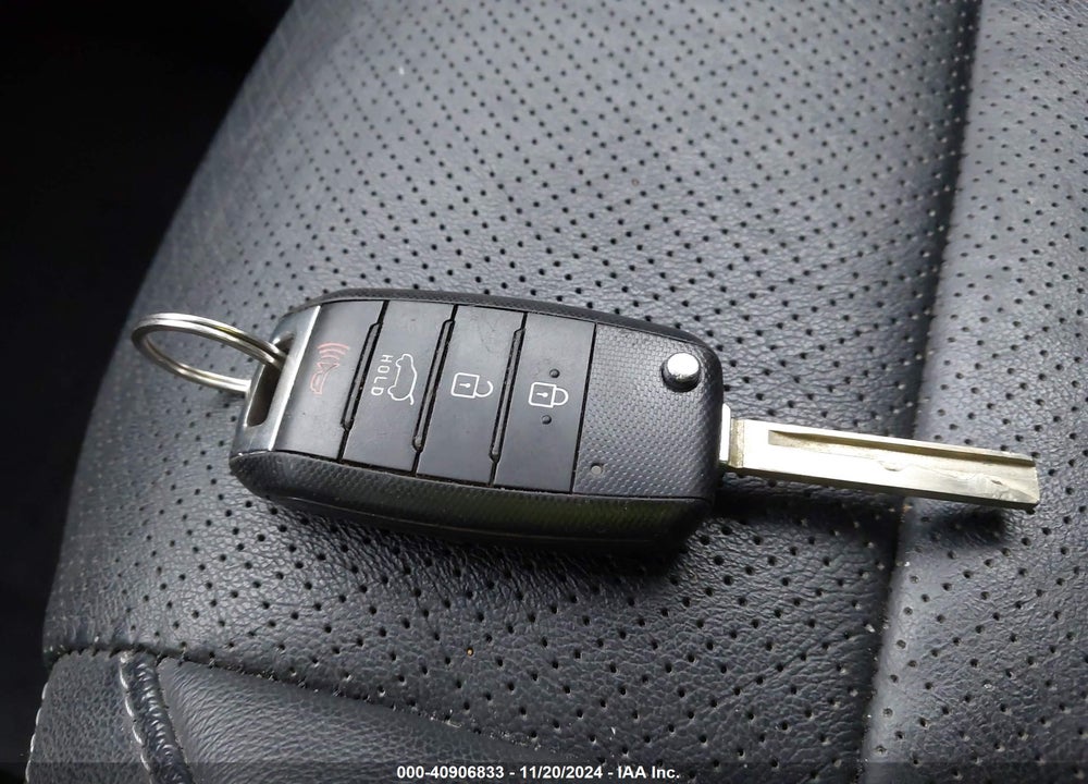 2016 KIA SORENTO 3.3L EX VIN: 5XYPHDA55GG150537