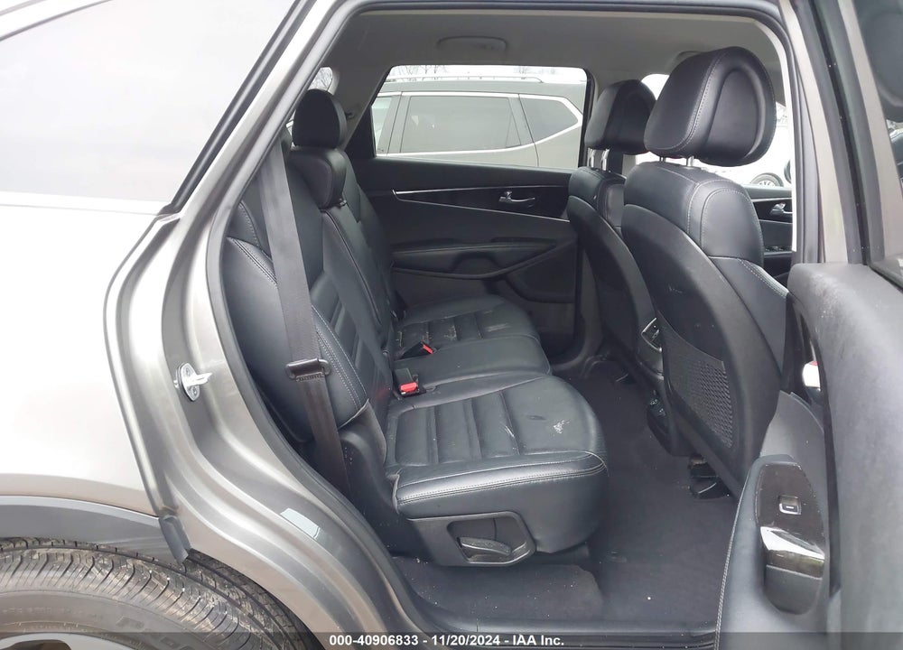 2016 KIA SORENTO 3.3L EX VIN: 5XYPHDA55GG150537