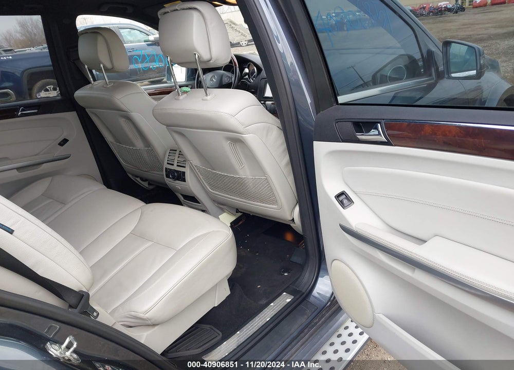 2011 MERCEDES-BENZ GL 550 4MATIC VIN: 4JGBF8GE5BA668019