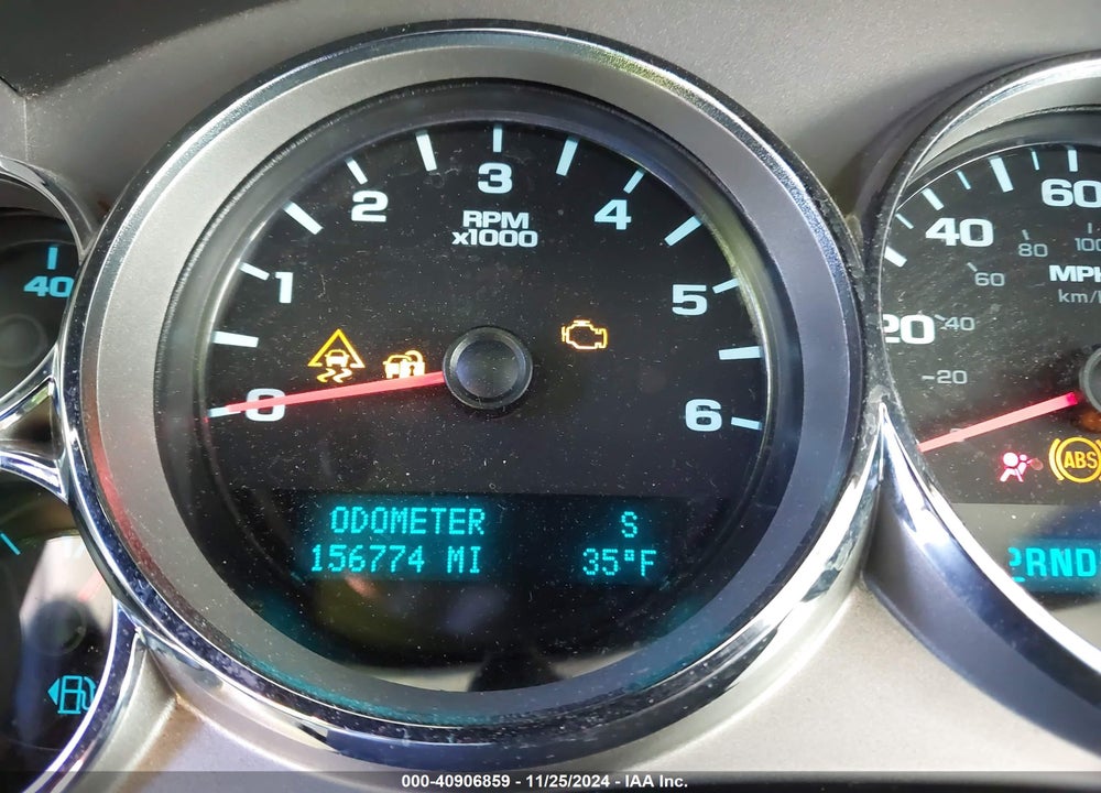 2011 CHEVROLET SILVERADO 1500 LT VIN: 1GCPKSE3XBF199016