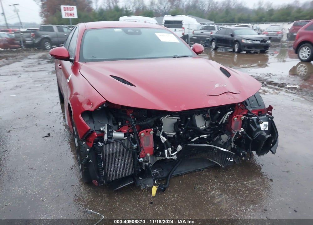 2017 ALFA ROMEO GIULIA QUADRIFOGLIO RWD VIN: ZARFAEAV5H7562662