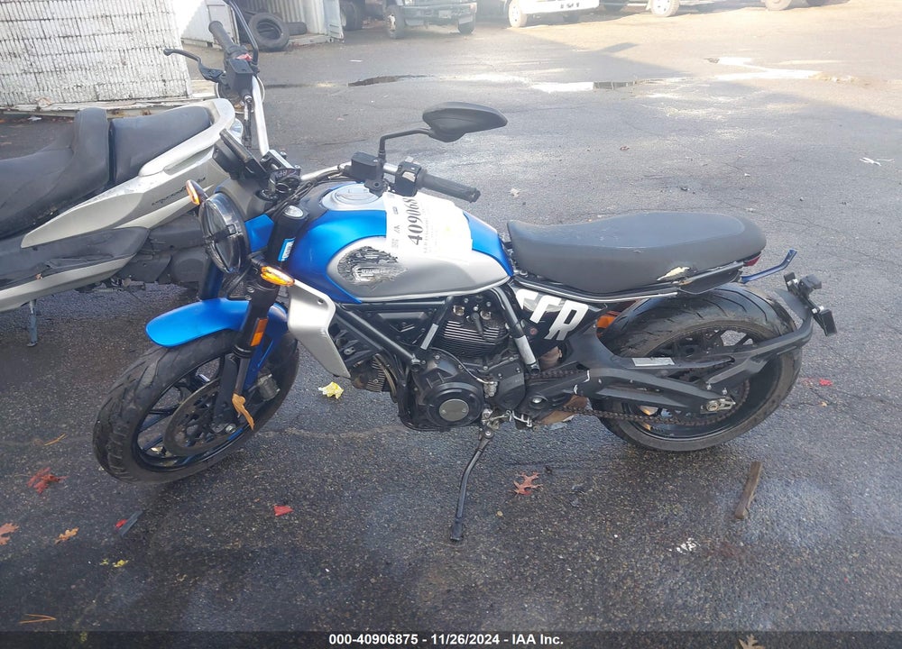 2023 DUCATI SCRAMBLER ICON VIN: ZDMKAT3M2PB001725