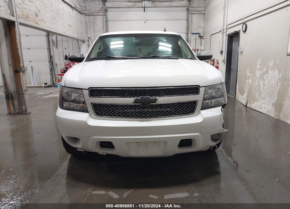 2008 CHEVROLET TAHOE LTZ VIN: 1GNFK13028R205713