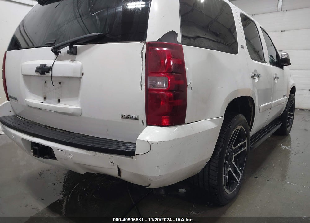 2008 CHEVROLET TAHOE LTZ VIN: 1GNFK13028R205713