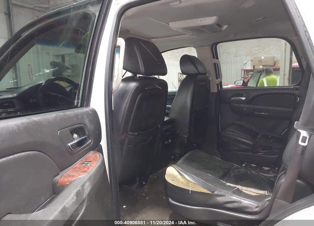 2008 CHEVROLET TAHOE LTZ VIN: 1GNFK13028R205713