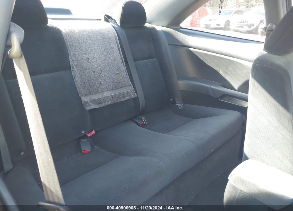 2003 HONDA CIVIC LX VIN: 1HGEM22503L057088