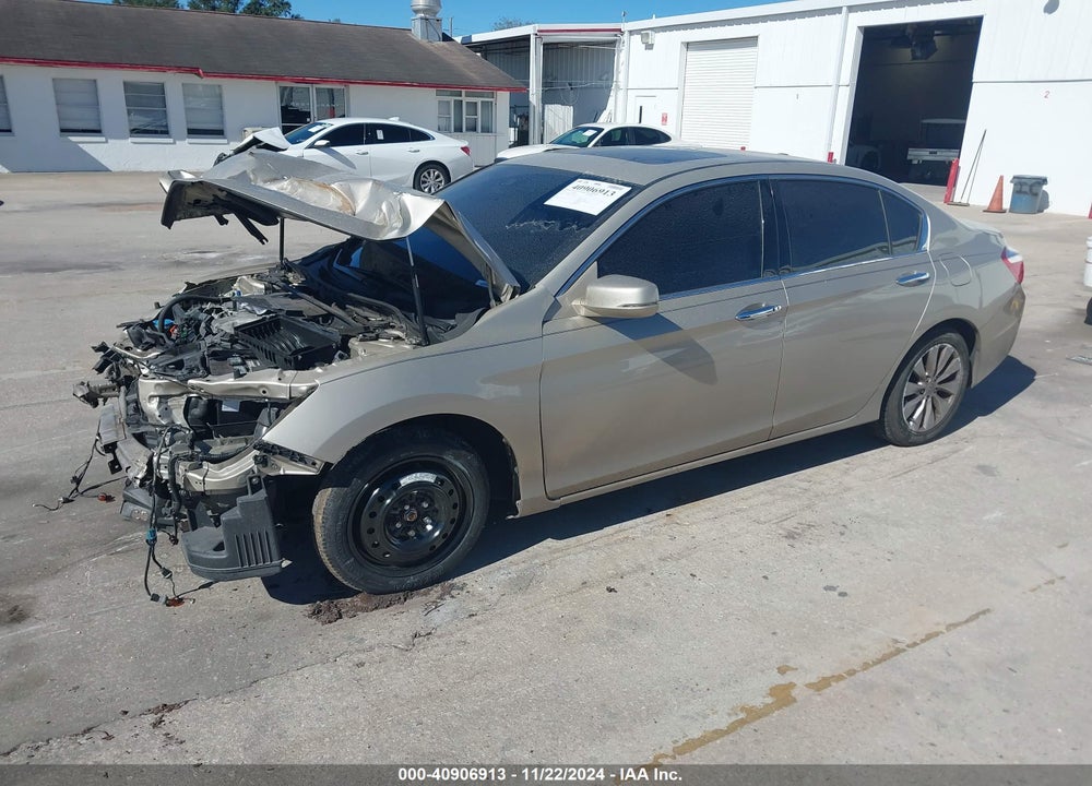 2015 HONDA ACCORD EX-L V-6 VIN: 1HGCR3F88FA032636
