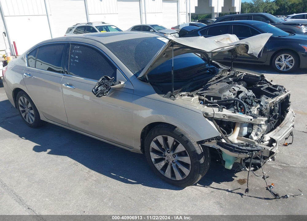 2015 HONDA ACCORD EX-L V-6 VIN: 1HGCR3F88FA032636