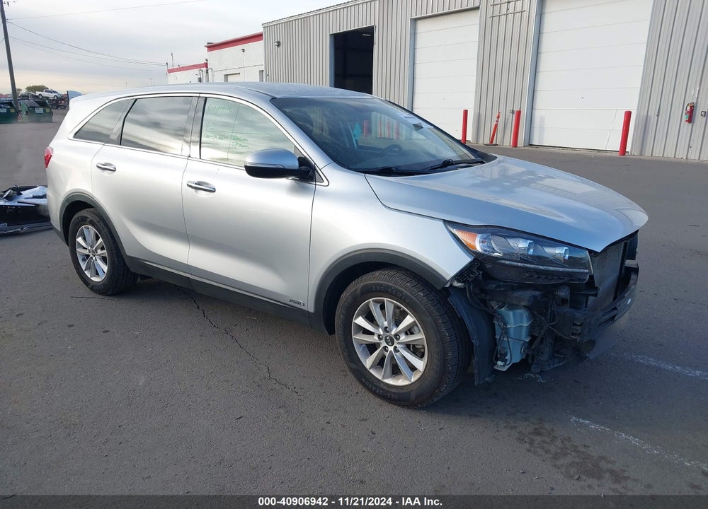 2019 KIA SORENTO 3.3L LX VIN: 5XYPGDA50KG471641