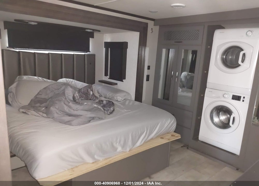 2022 GRAND DESIGN MOMENTUM TRAVEL TRAILER VIN: 573FM4538N1121250