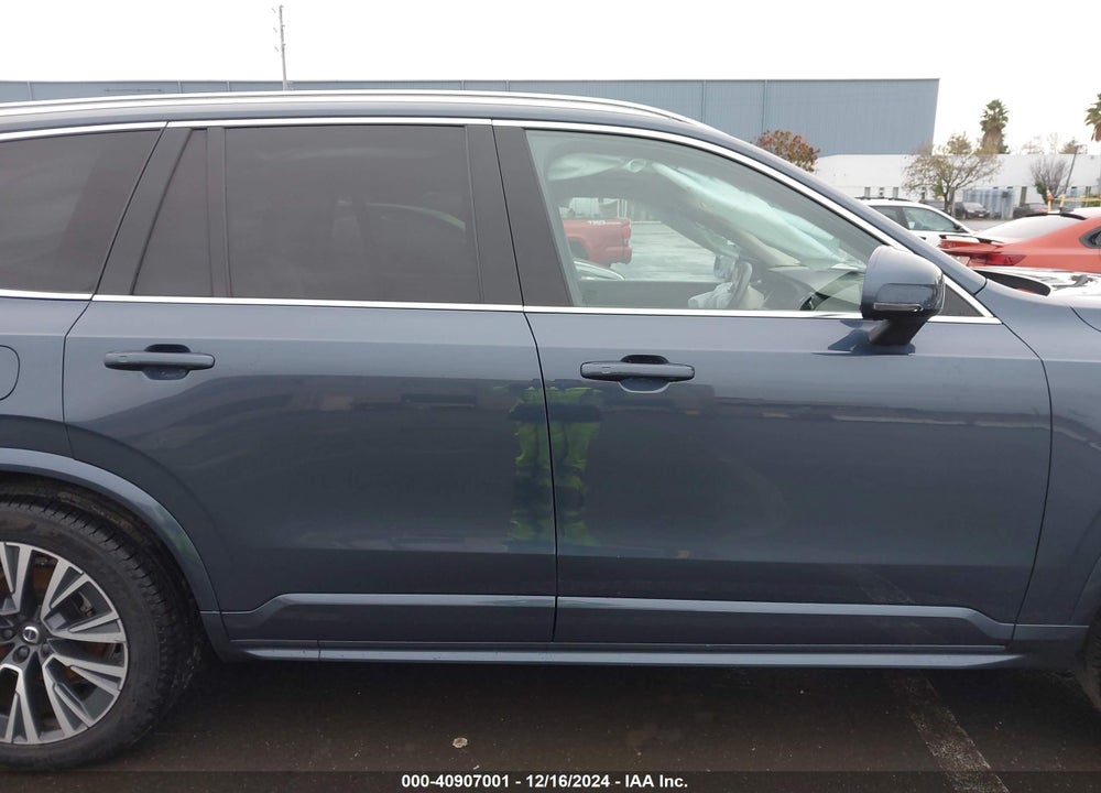 2020 VOLVO XC90 T5 MOMENTUM 7 PASSENGER VIN: YV4102PK0L1541357