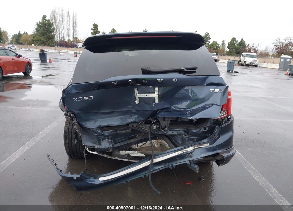 2020 VOLVO XC90 T5 MOMENTUM 7 PASSENGER VIN: YV4102PK0L1541357